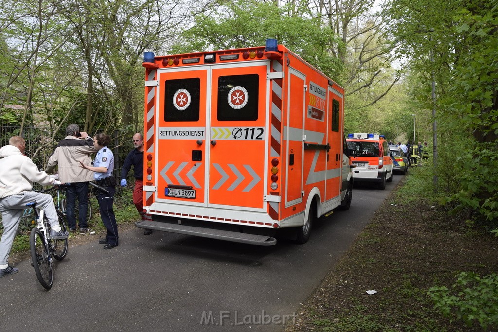 Einsatz BF Koeln in Koeln Buchheim Arnsbergerstr P06.JPG - Miklos Laubert